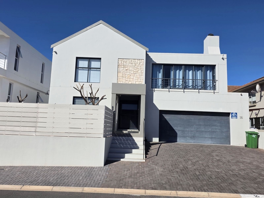 5 Bedroom Property for Sale in Calypso Beach Western Cape
